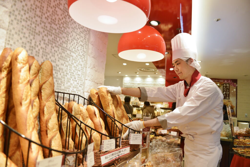 フランスパンとパン職人