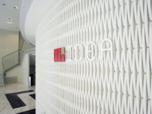 横浜本社エントランス