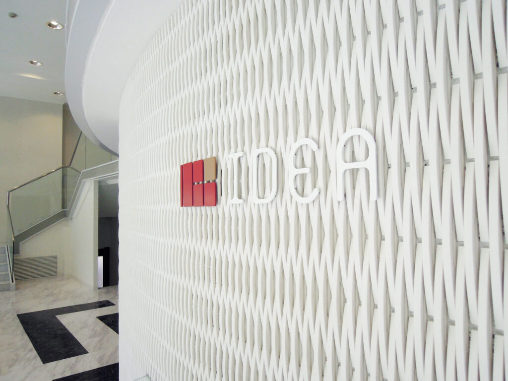 横浜本社エントランス