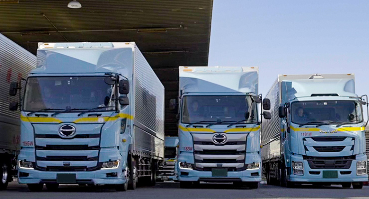 たくさんのトラック