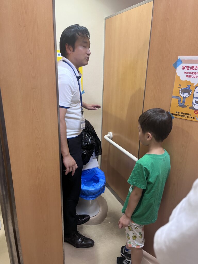 災害用ハマッコトイレの見学